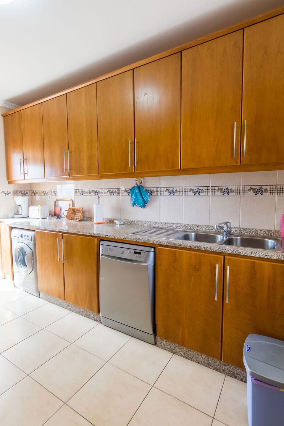 Quality fitted kitchen with everything youll need for a family, self catering