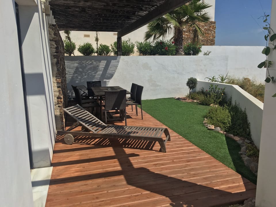 Garden area with Terrace 2