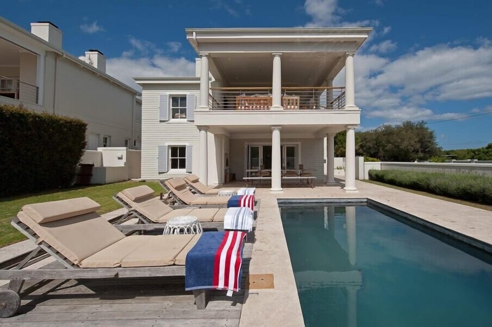 Sensational Beach Villa 