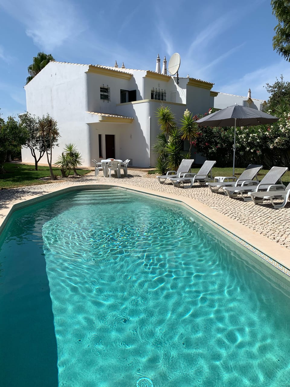 Villa with private pool and gardens