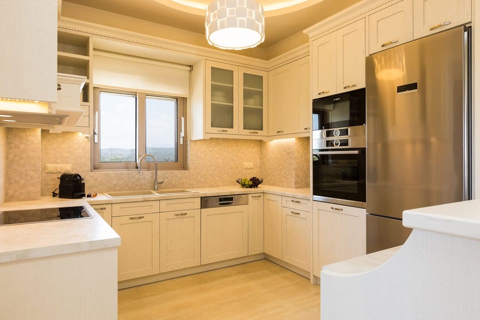 The kitchen in totally functional and fully equipped!