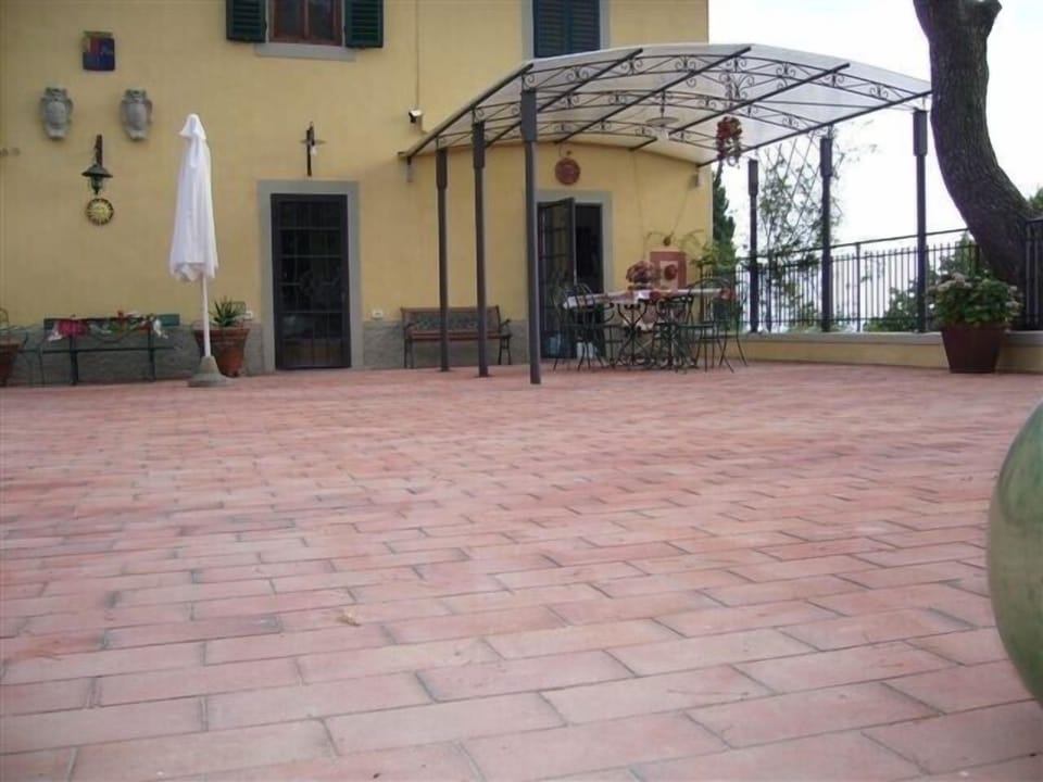 MARBLE TABLE & TERRACE SOLARIUM