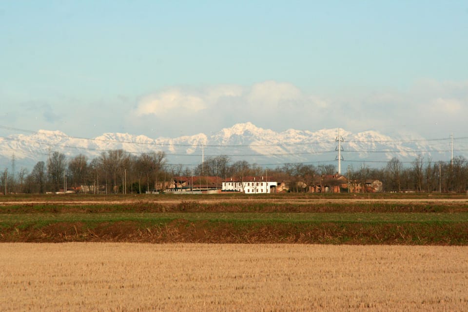 Relaxation at Casa Carnaroli in Cascina Luglio House in Lombardy