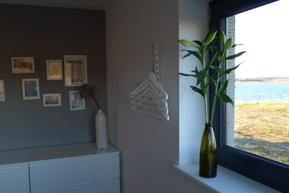 Bedroom 5 - details