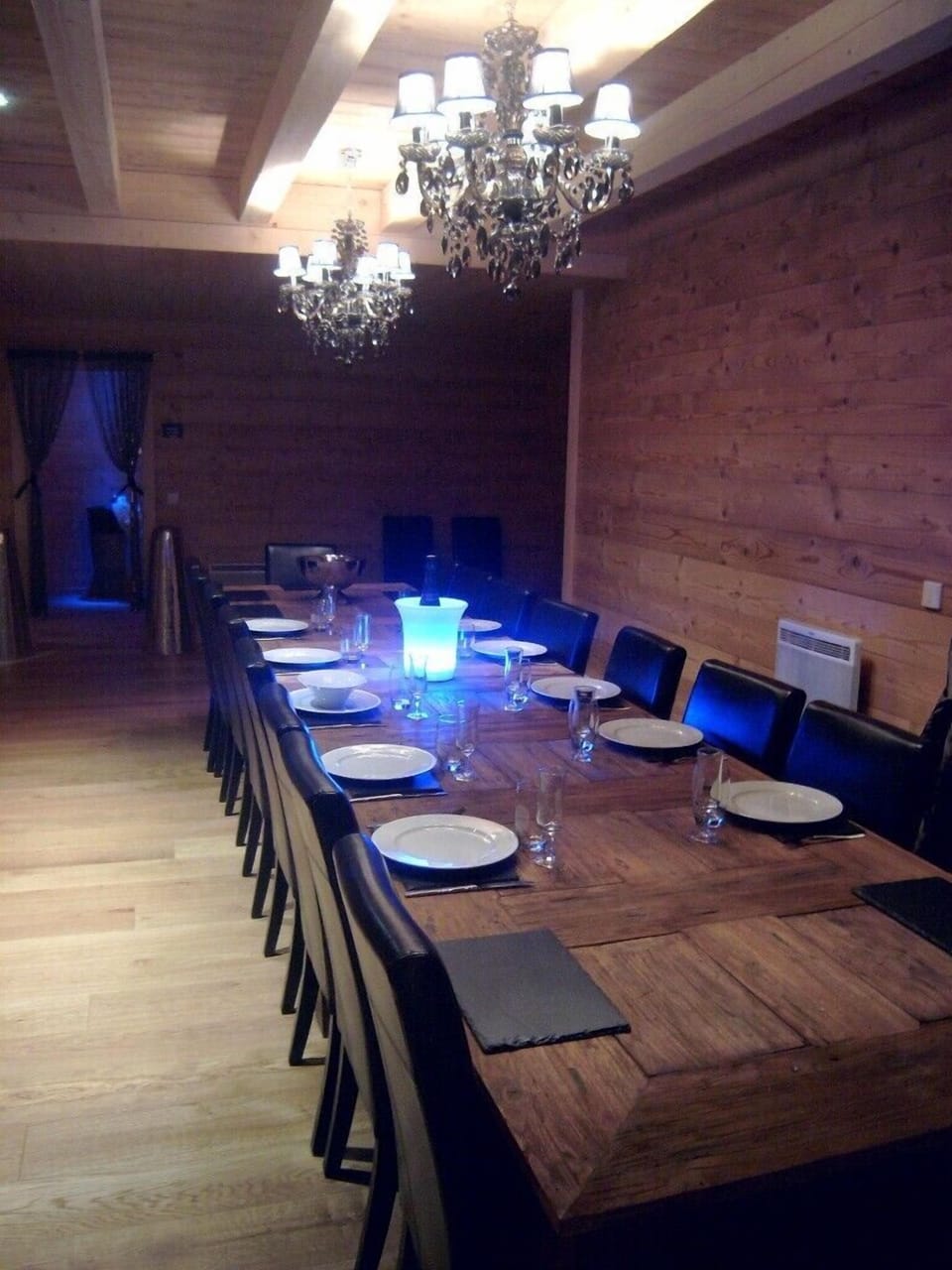 Banquet hall