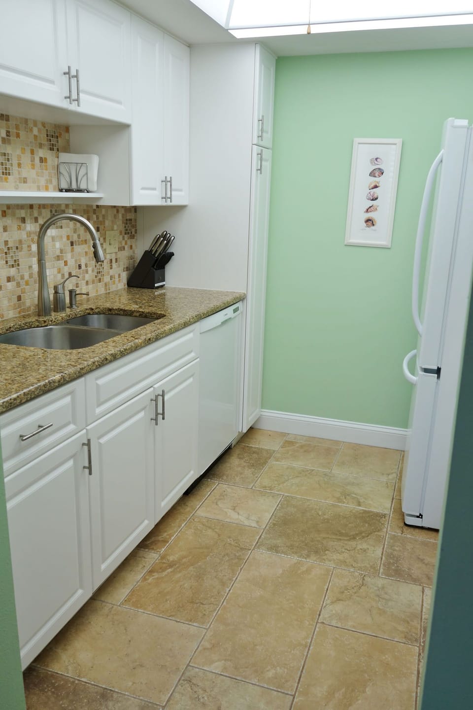 Well equipped kitchen