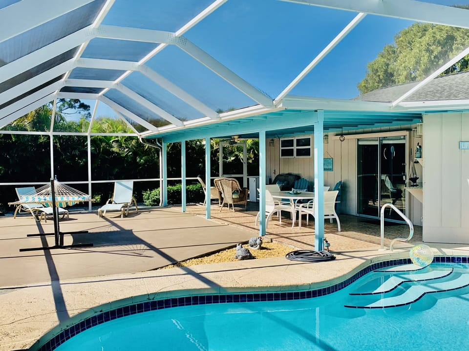 Plenty of outdoor seating in the shinning sun or in the cool shade. 
