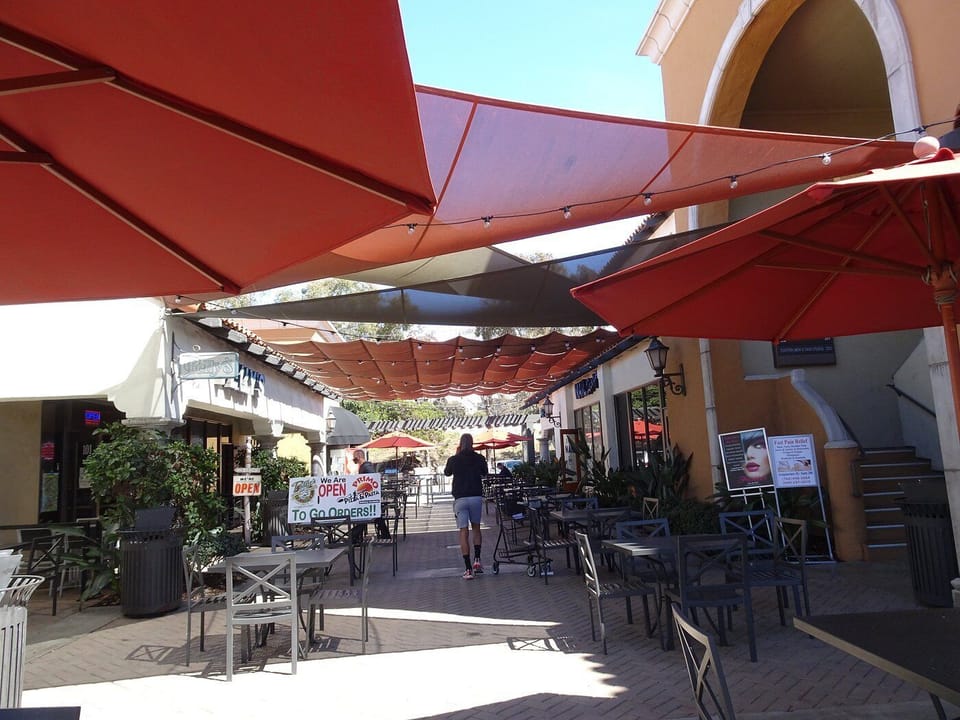 Nearby outdoor dinning