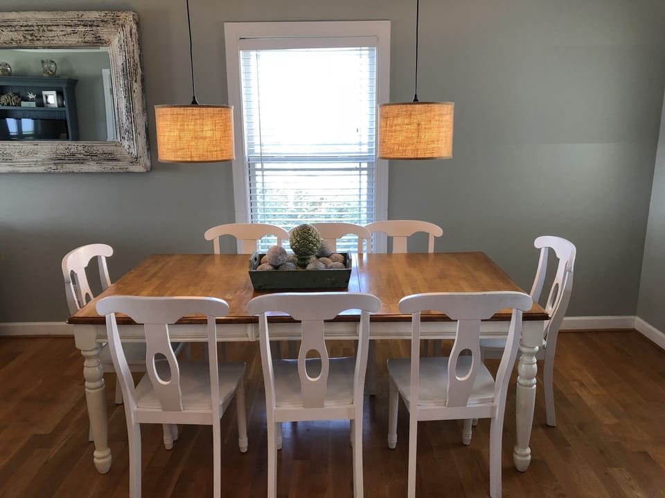 dining table comfortably seats 8