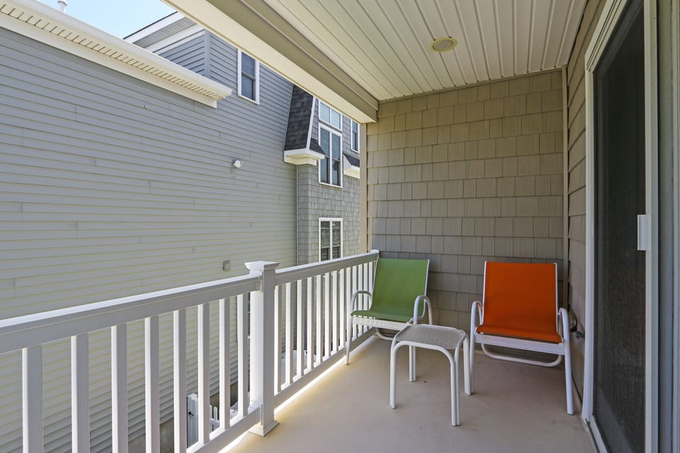 2nd floor junior suite balcony 