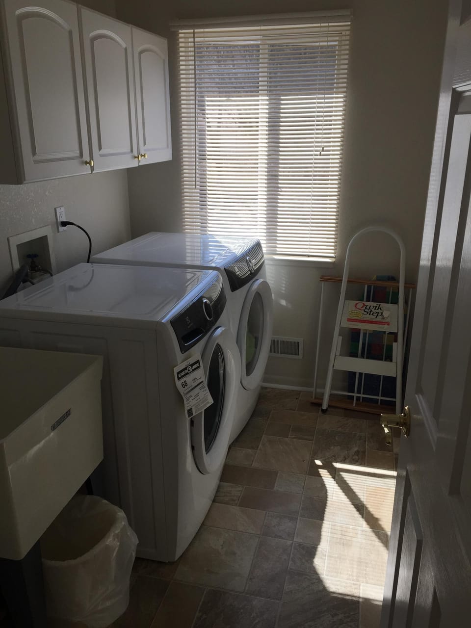  Laundry facilities available for you.