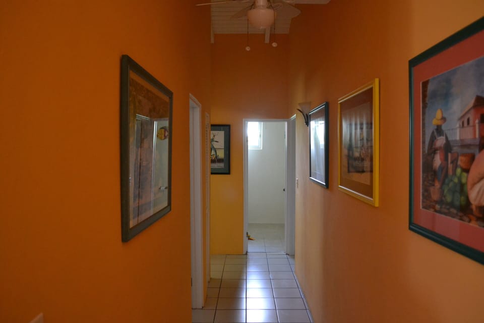 hallway to bedrooms