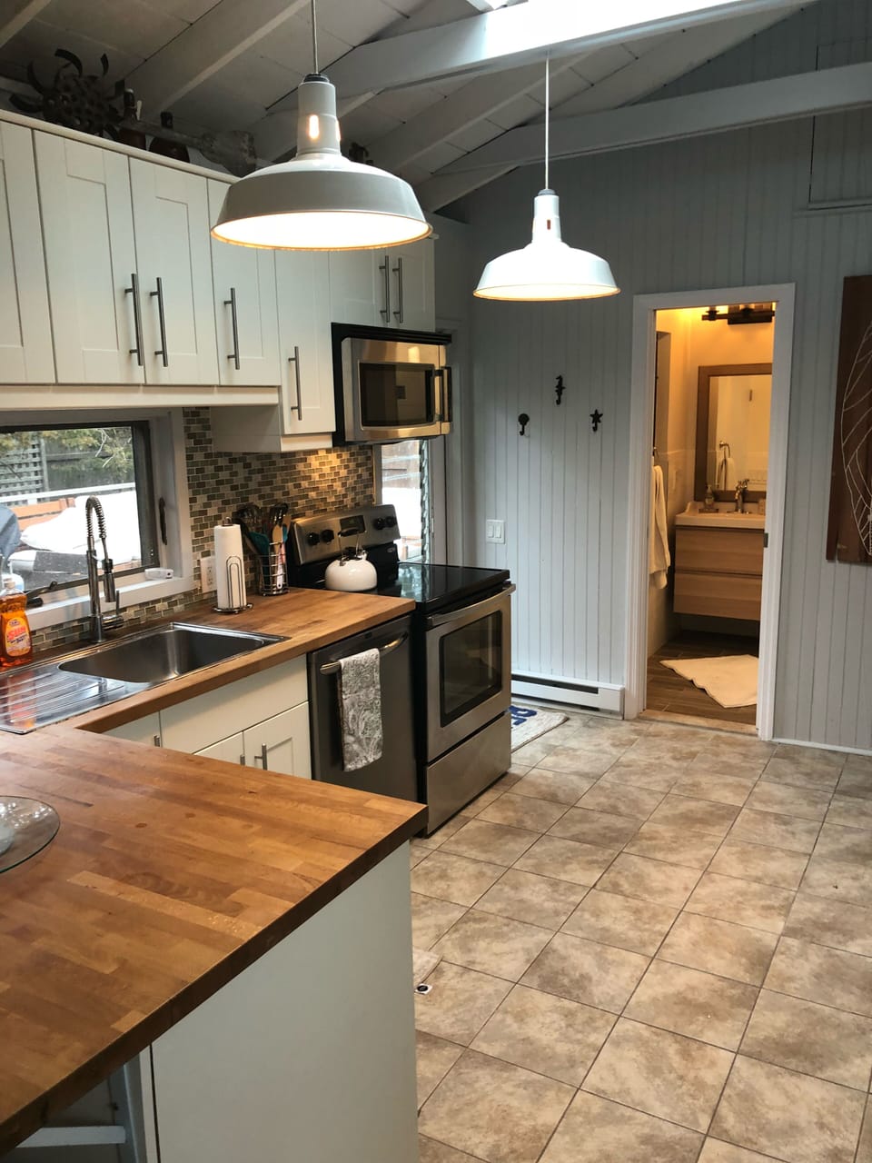 Big Kitchen for preparing meals 