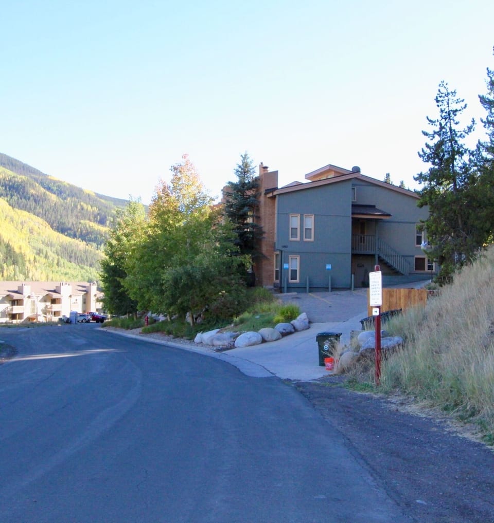 This is the entrance you are going to pull into.