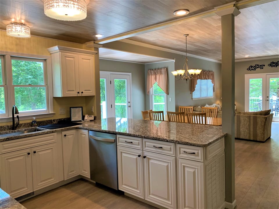 New updated kitchen and flooring.