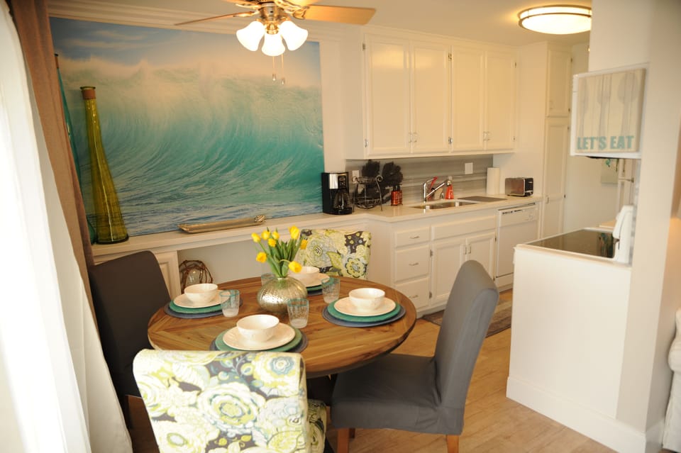 fully outfitted kitchen