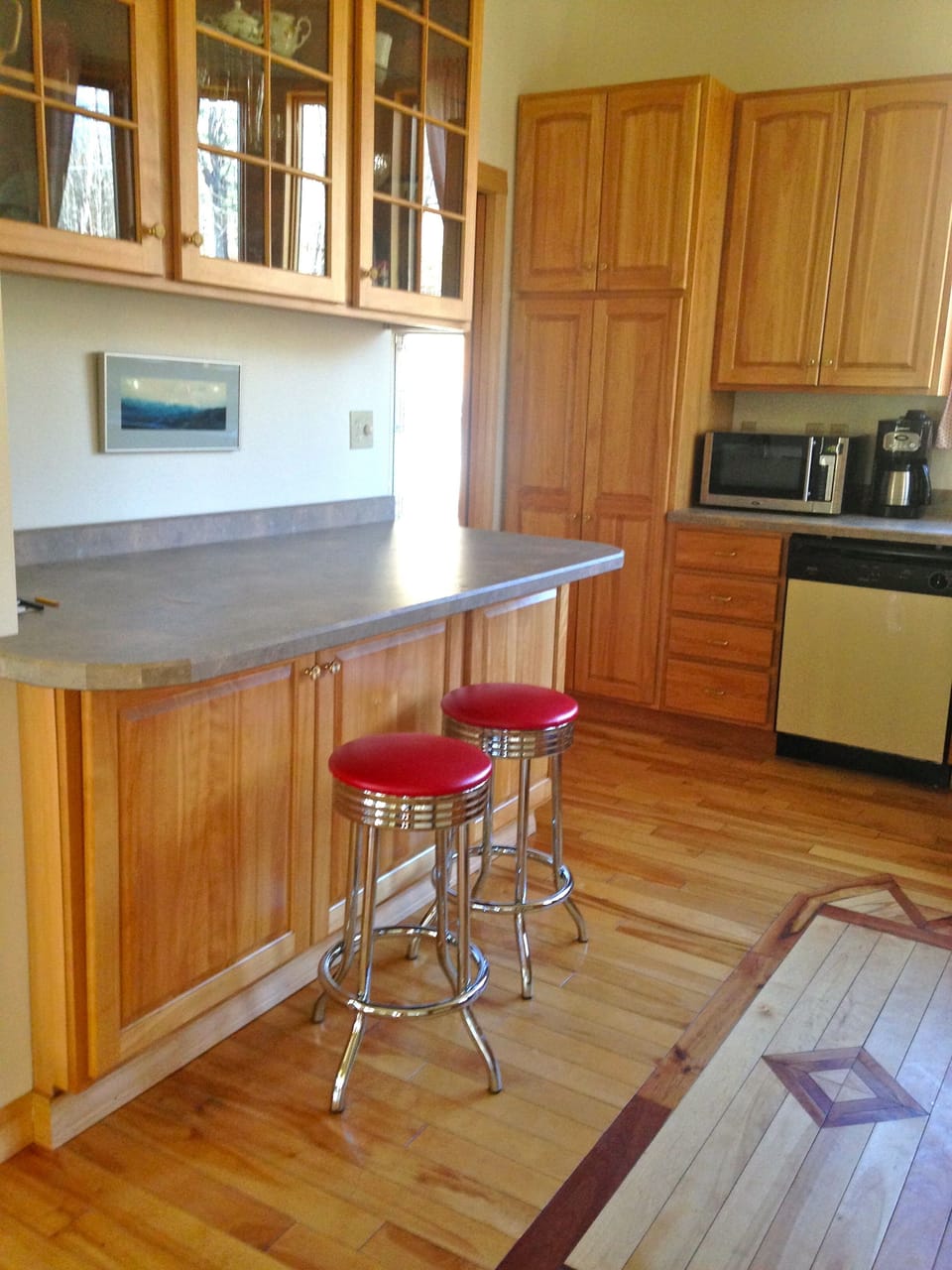 Kitchen with eat-in breakfast bar