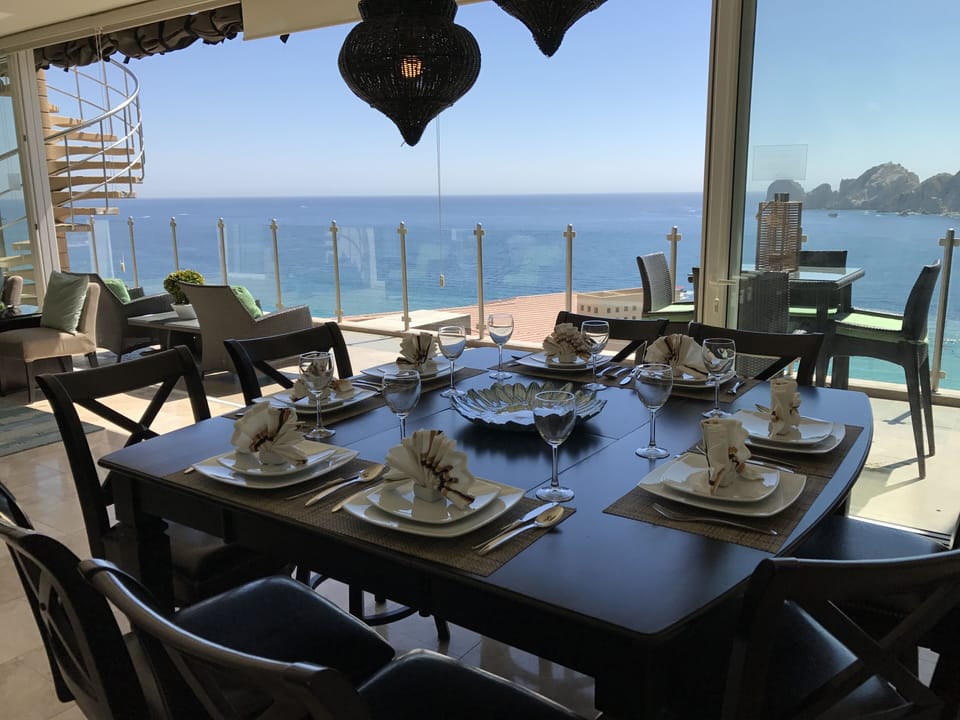 Beach front restaurants for relaxed dining. 