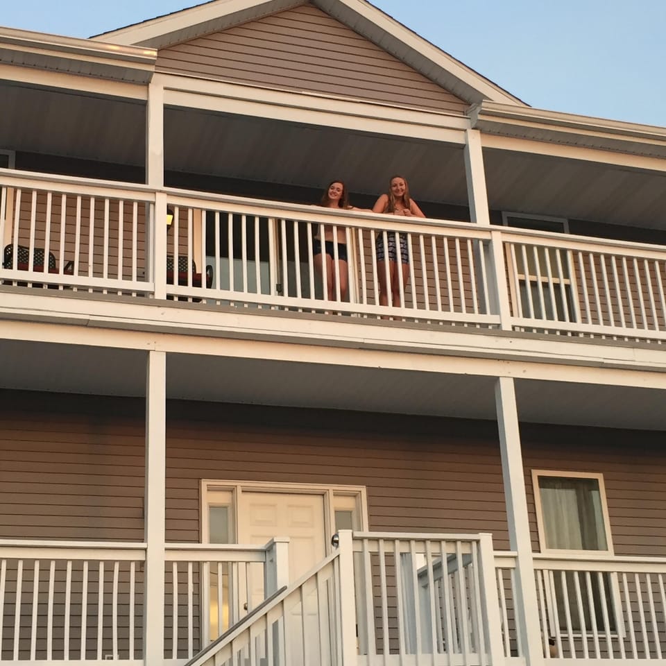 double front porch
