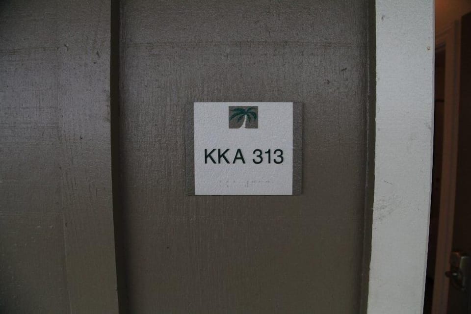 Welcome to our Hawaiian get away! 