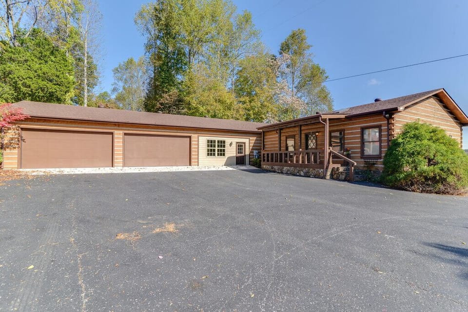 Welcome t Ben and Lori's!!!