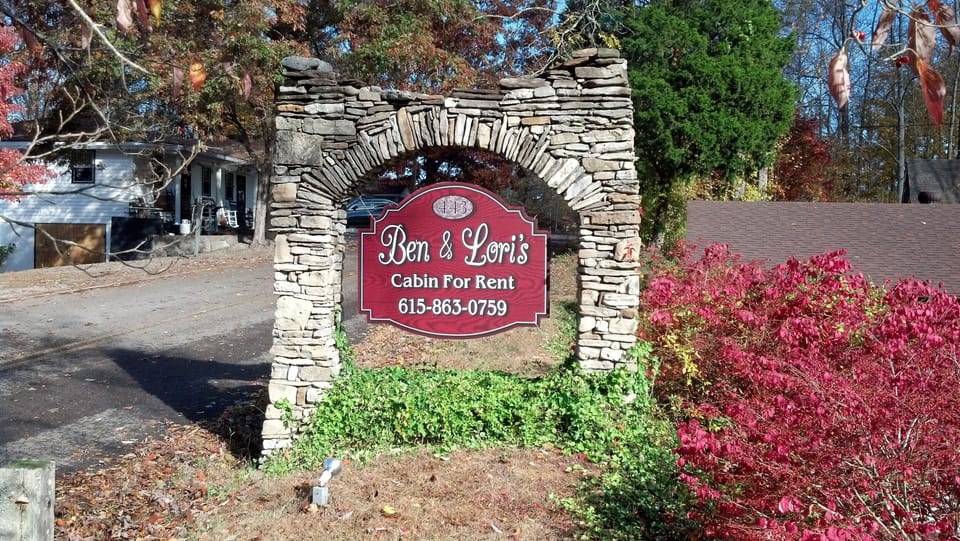 WELCOME TO BEN & LORI'S CABIN!!