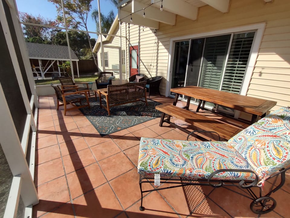 NEW: picnic table for outside dinners