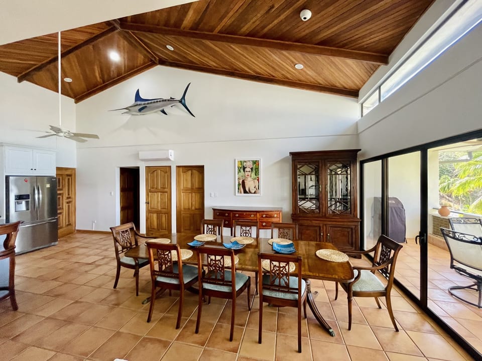 Dining room comfortably seats 8