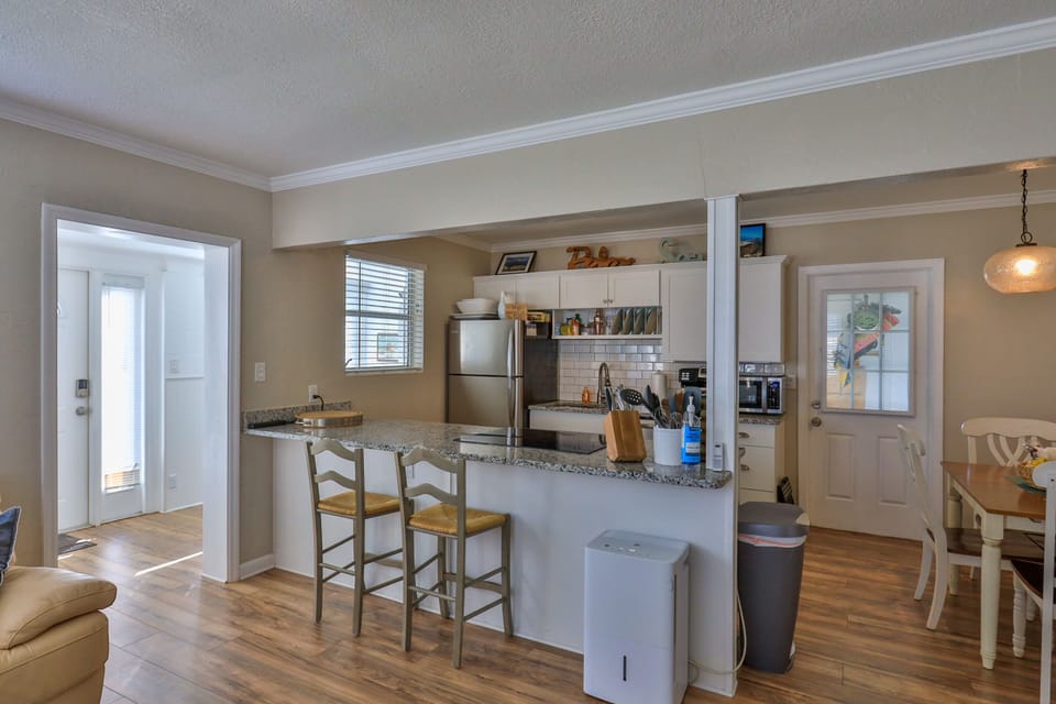 Kitchen Bar
