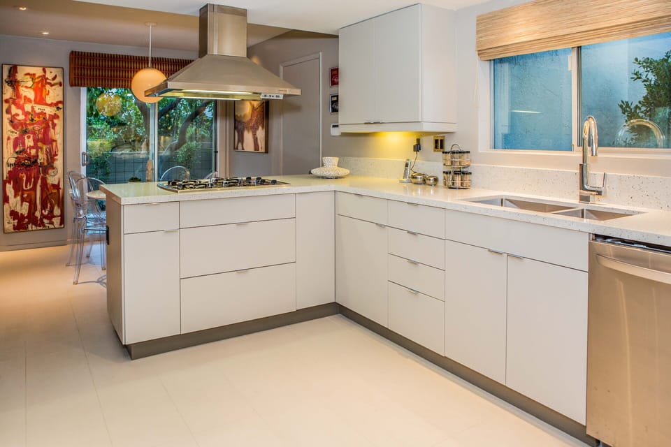 Brand new spacious kitchen with breakfast area that open to northside garden