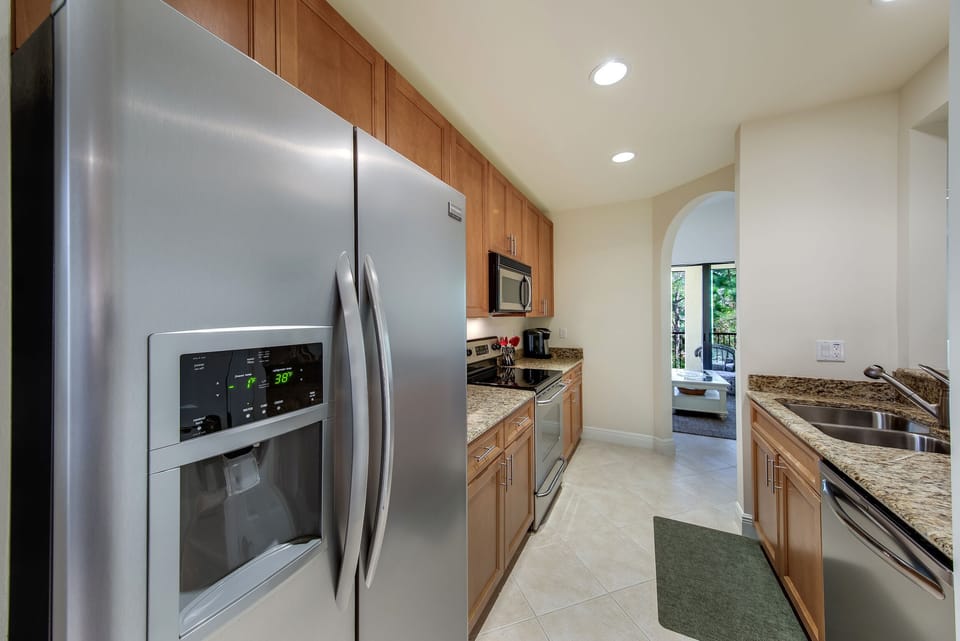 Fully Equipped Kitchen with Stainless Steel Appliances