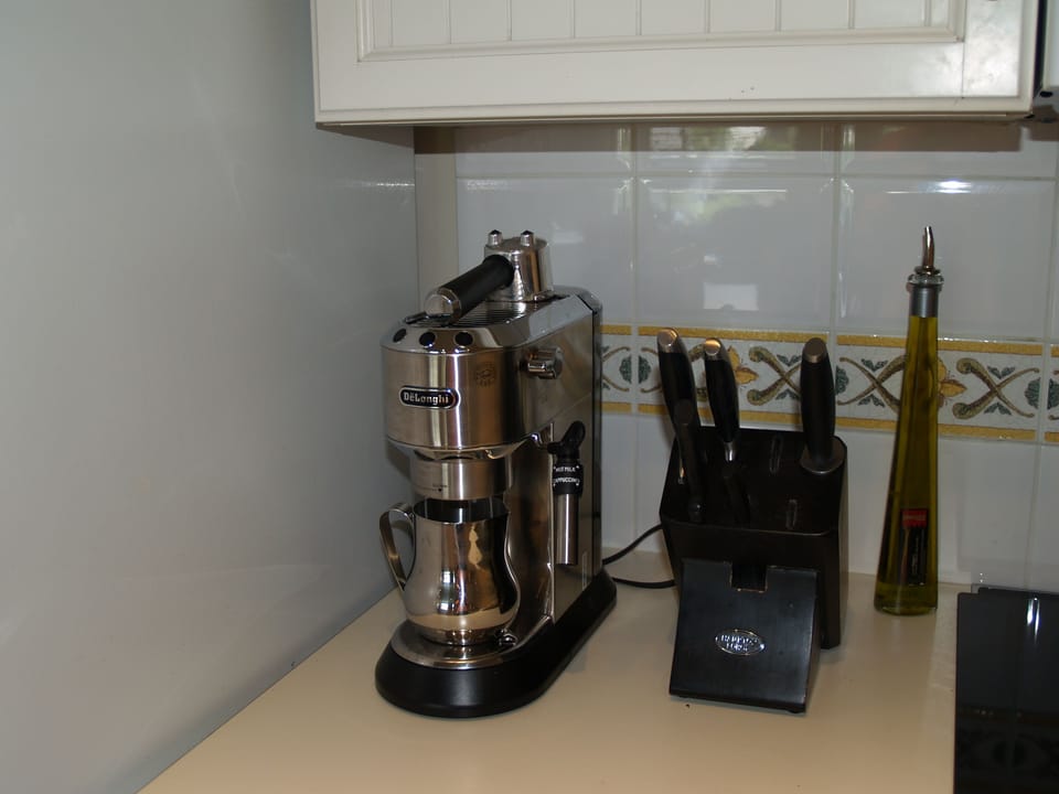 Espresso coffee machine