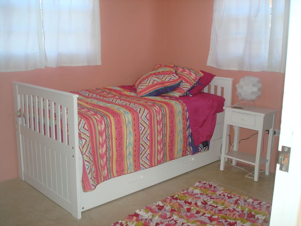 Practical trundle beds, sleeps 2