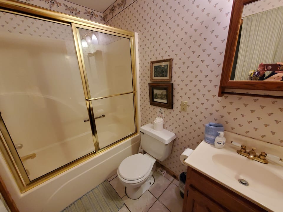 Bathroom #2