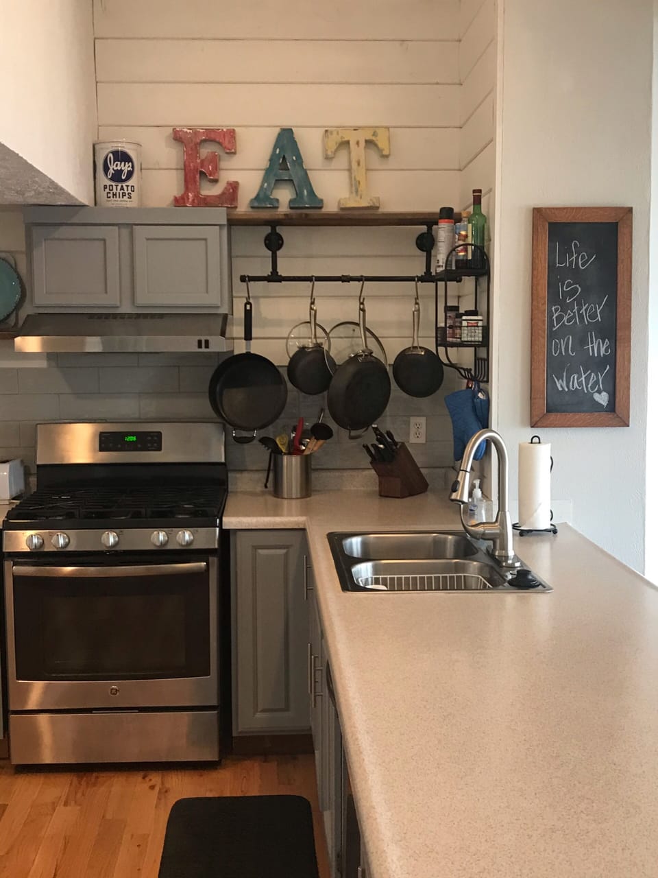 Gas range for preparing your meals. 