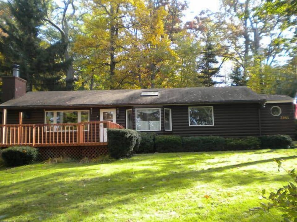2 Lakeside Avenue