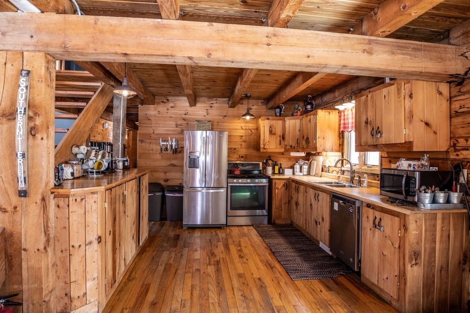 Fully stocked spacious kitchen with coffee/tea bar.