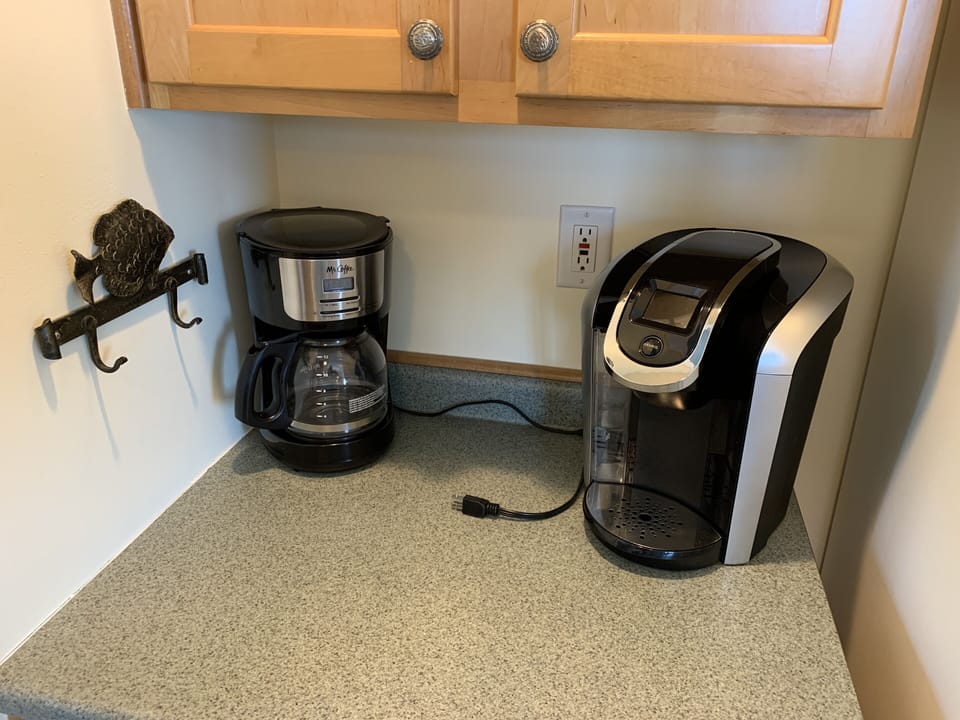 Coffee makers both drip and keurig