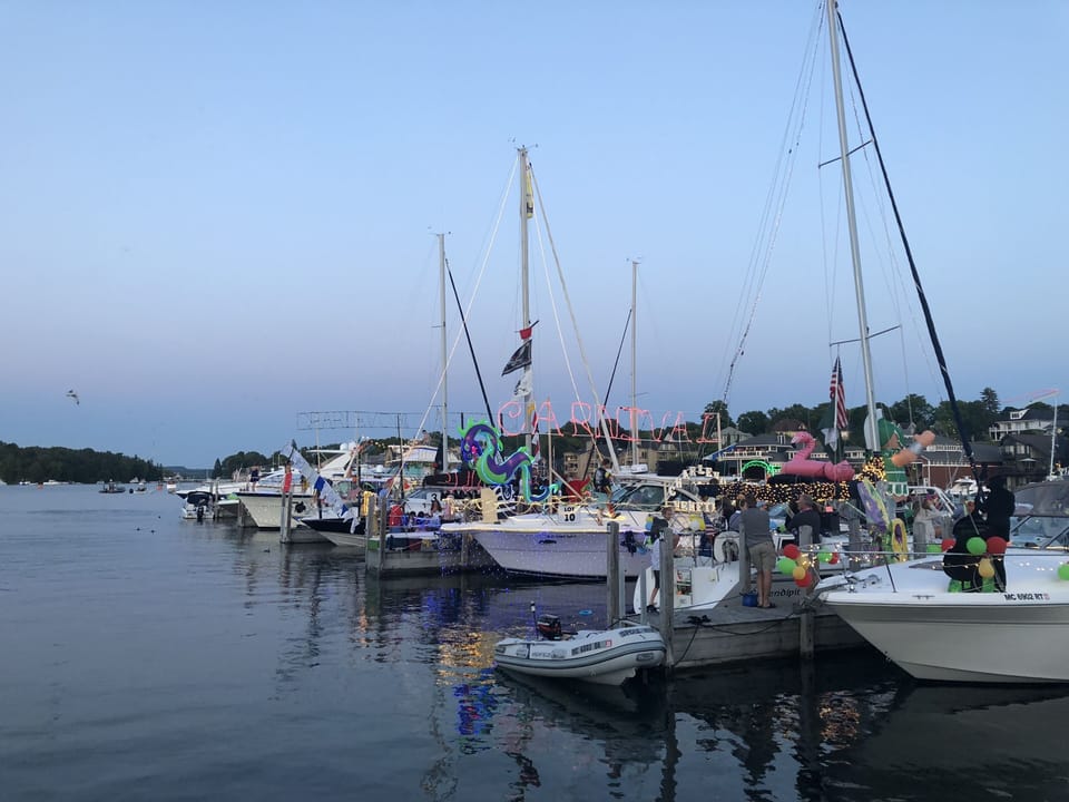 The marina at Round Lake. Within walking distance. 