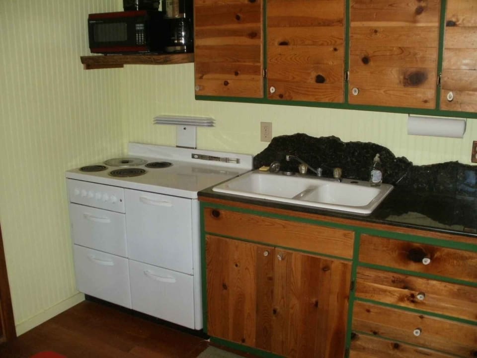 1941 Hot point electric stove works great!!!