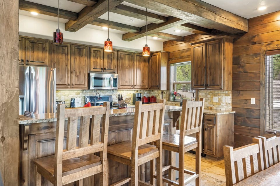 Breakfast bar with seating for 3 more