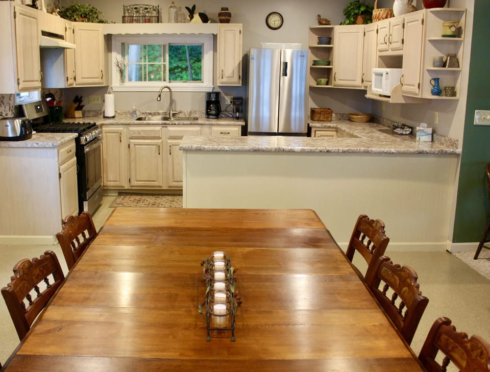 Kitchen is well equipped with many of your needs.