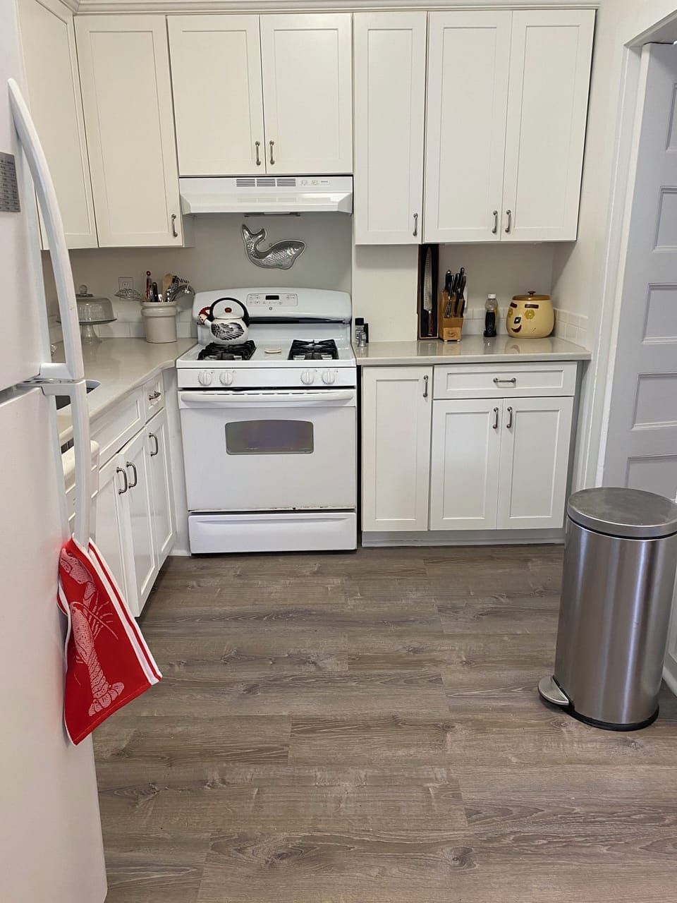 Large eat-in kitchen 