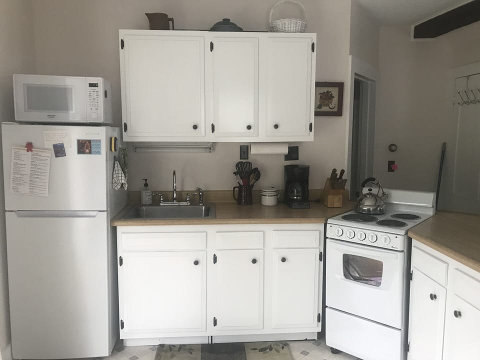 Kitchen
Refrigerator, Stove. Microwave