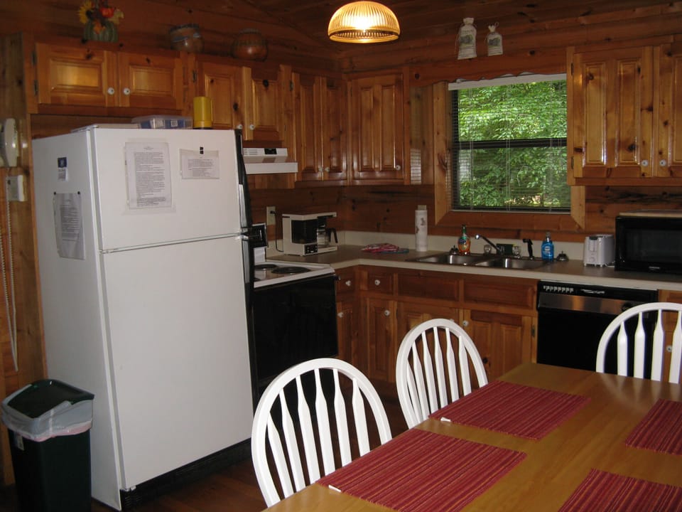 Cook up your favorite vacation meals in fully equipped kitchen. 