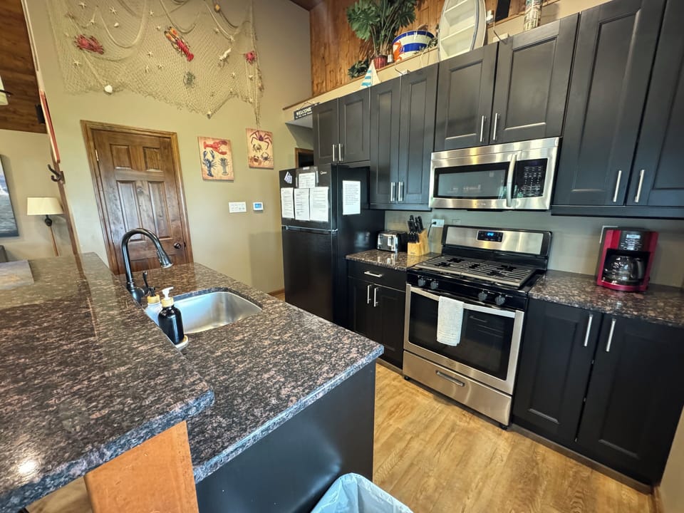 Full Kitchen