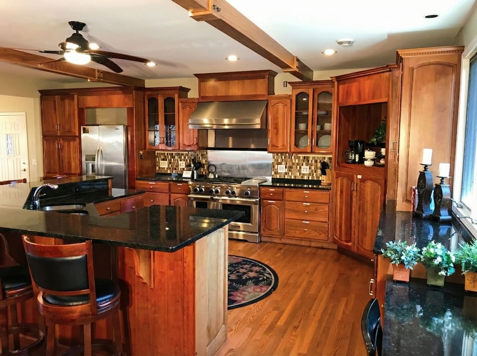 An expansive kitchen to channel your inner chef.
Presented by StayatLakeGeneva