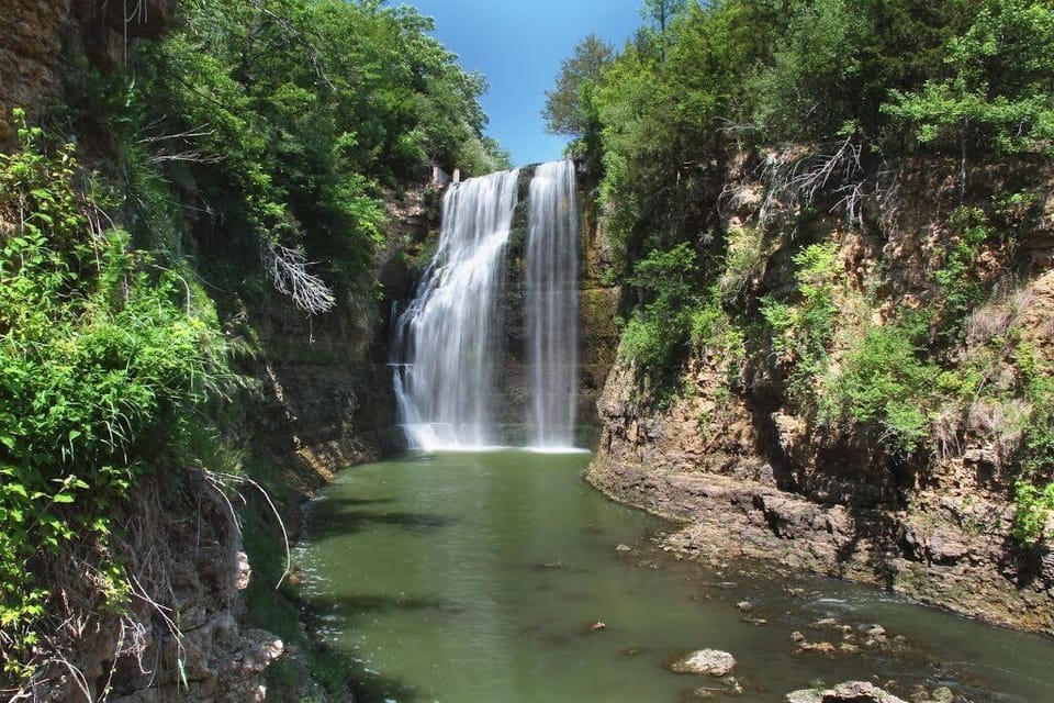 --Apple Canyon Lake --Waterfall, Restaurant/Bar,  Golf Course
