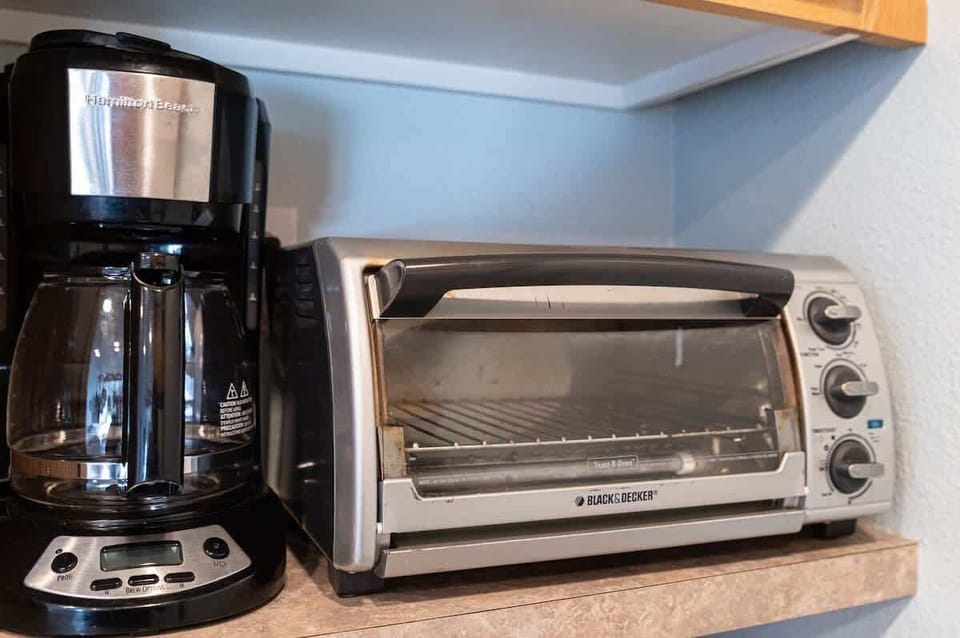Coffee pot and toaster oven for your use (coffee is included)