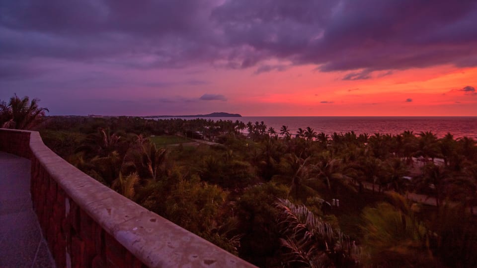 Sunset Lounge Area